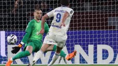 Ligue 1: le PSG surpris mais rescapé contre un excellent Strasbourg