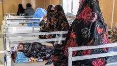 A Hérat, l'hôpital du dernier espoir pour les mères d'enfants malnutris