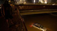 Vents violents et pluies torrentielles en Grèce, un garde-côte tué
