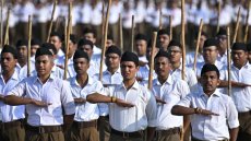 Inde: au cœur du RSS, la légion des ultranationalistes hindous