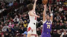 NBA: Doncic éteint les Bulls, Mitchell porte les Cavaliers face au Magic