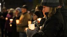 Hommage aux victimes de la tuerie dans une ville canadienne en deuil