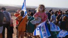 A nous pour toujours! Des colons israéliens marchent pour un retour à Gaza
