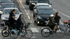 Municipales à Paris: les candidats exposent leurs engagements sur le vélo