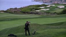 Un homme armé arrêté dimanche sur un golf de Trump en Californie, avant la visite du président