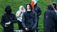 Irlande du Nord: rassemblement contre une marche orangiste à Portadown