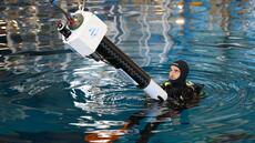 La France lance ses premiers flotteurs plongeant au fond des océans