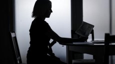 Dans les métiers précaires, un #MeToo plus difficile, avec moins d'écho