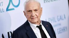 Le grand architecte Frank Gehry, maître du déconstructivisme, est mort