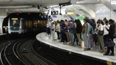 Grève: la circulation dans les transports en commun perturbée mais pas bloquée