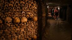 Dernières balades entre les morts avant travaux aux Catacombes de Paris