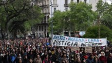 A Buenos Aires, une marche pour la justice après le triple narco-féminicide