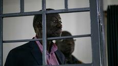 Ouganda: l'opposant Kizza Besigye, jugé pour trahison, refuse les avocats fournis par l'Etat