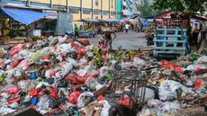 Jakarta face à des montagnes de déchets et des décharges saturées