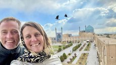 Un couple britannique détenu en Iran doit comparaître samedi devant un tribunal (famille)