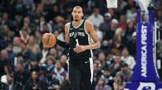 NBA: San Antonio finit fort, le derby de LA pour les Clippers