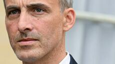 Raphaël Glucksmann et Bernard Cazeneuve s'affichent pour rassembler la social-démocratie en vue de 2027