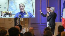 Emmanuel Macron dit à Sophie Adenot sa fierté avant son vol vers l'ISS
