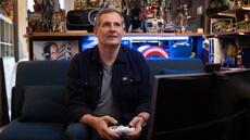 La partie continue !: malgré l'arrêt de Game One, l'animateur Marcus refuse le Game Over