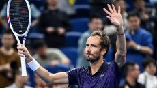 ATP 500 de Pékin: Medvedev fait chuter un Zverev fantomatique et va en demies