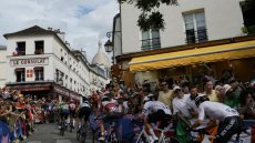 La 21e étape du Tour: Montmartre, spectacle et crispation