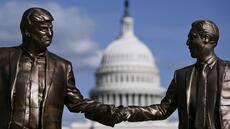 Affaire Epstein: Trump contre-attaque et rompt avec une alliée emblématique