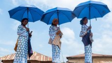 Dans l'ouest du Nigeria, un festival traditionnel célèbre le mariage collectif de dizaines de couples