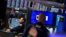 Nouveau triple record à Wall Street face aux espoirs de détente commerciale