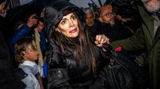 Incendie en Suisse: vive colère des proches de victimes à l'arrivée des Moretti à une audition