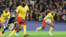 Ligue 1: l'OM, surpris à Lens (2-1), perd la tête
