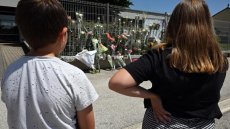 Nogent: reprise des cours et minute de silence après le meurtre d'une surveillante