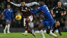 Angleterre: Arsenal reste sur le trône, Villa renverse Chelsea qui dévisse