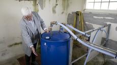 PFAS dans l'eau du robinet: depuis un an, collectivités et habitants s'adaptent