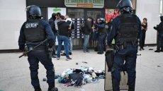 Vidéo d'une femme violentée par des policiers à Marseille: la victime a porté plainte