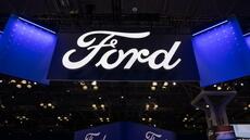 Ford réduit la voilure sur le tout-électrique, impact de 19,5 milliards de dollars