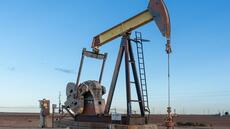 Pétrole: le WTI américain au plus bas depuis près de cinq ans