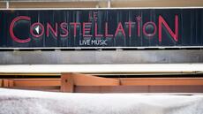 Incendie d'un bar en Suisse: l'enquête et l'identification des victimes progressent