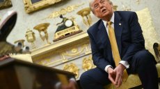 Trump tergiverse sur la possibilité de renvoyer le président de la Fed