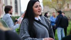 Grèce: acquittement de la militante syrienne Sarah Mardini accusée de trafic de migrants