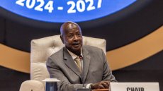 Ouganda: Museveni, président depuis 40 ans, sera candidat à sa réélection