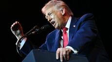 Trump étudie activement un achat du Groenland, affirme la Maison Blanche