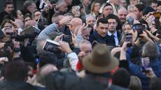 Municipales: premier déplacement de Bardella qui réaffirme son soutien à Marine Le Pen