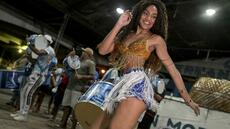 Carnaval de Rio: défiler loin de l'élite mais avec la samba dans les veines