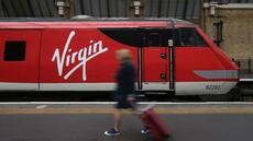Virgin franchit une nouvelle étape vers l'exploitation de trains concurrents d'Eurostar en 2030