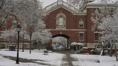 Tirs à l'université américaine Brown: de nouvelles images du suspect diffusées