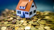 Taxe foncière: tollé politique, le gouvernement promet un prochain point d'étape