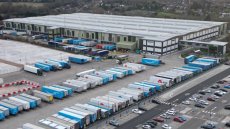 Amazon investit massivement au Royaume-Uni, bol d'air pour le gouvernement