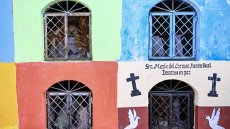 Au Mexique, bain de soleil pour les défunts avant le Jour des morts