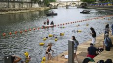 A Paris, les premières baignades dans la Seine sous étroite surveillance