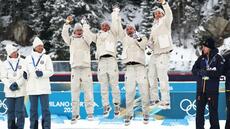 JO: les biathlètes français champions olympiques en relais, nouveau record de médailles aux Jeux d'hiver